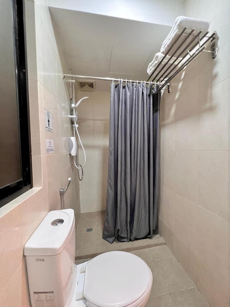 Bayu 23 Hotel Кота-Кинабалу Экстерьер фото